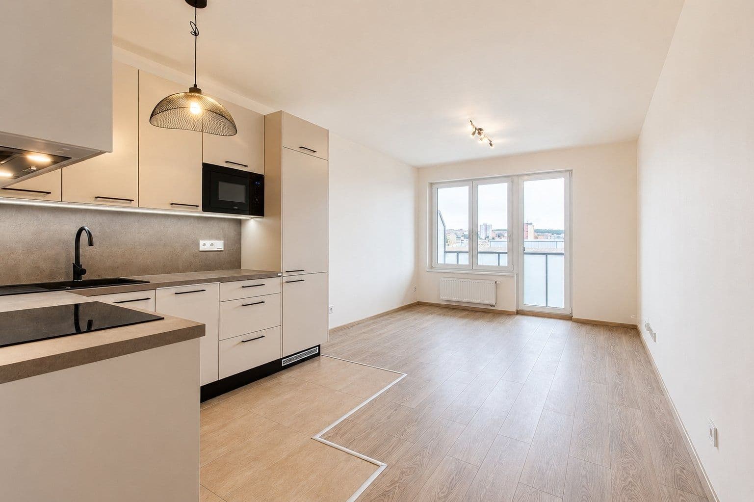 Prenájom bytu 3-izbový 66 m², Arnošta Staňka, Praha, Praha Prenájom bytu 3-izbový 66 m², Arnošta Staňka, Praha, Praha