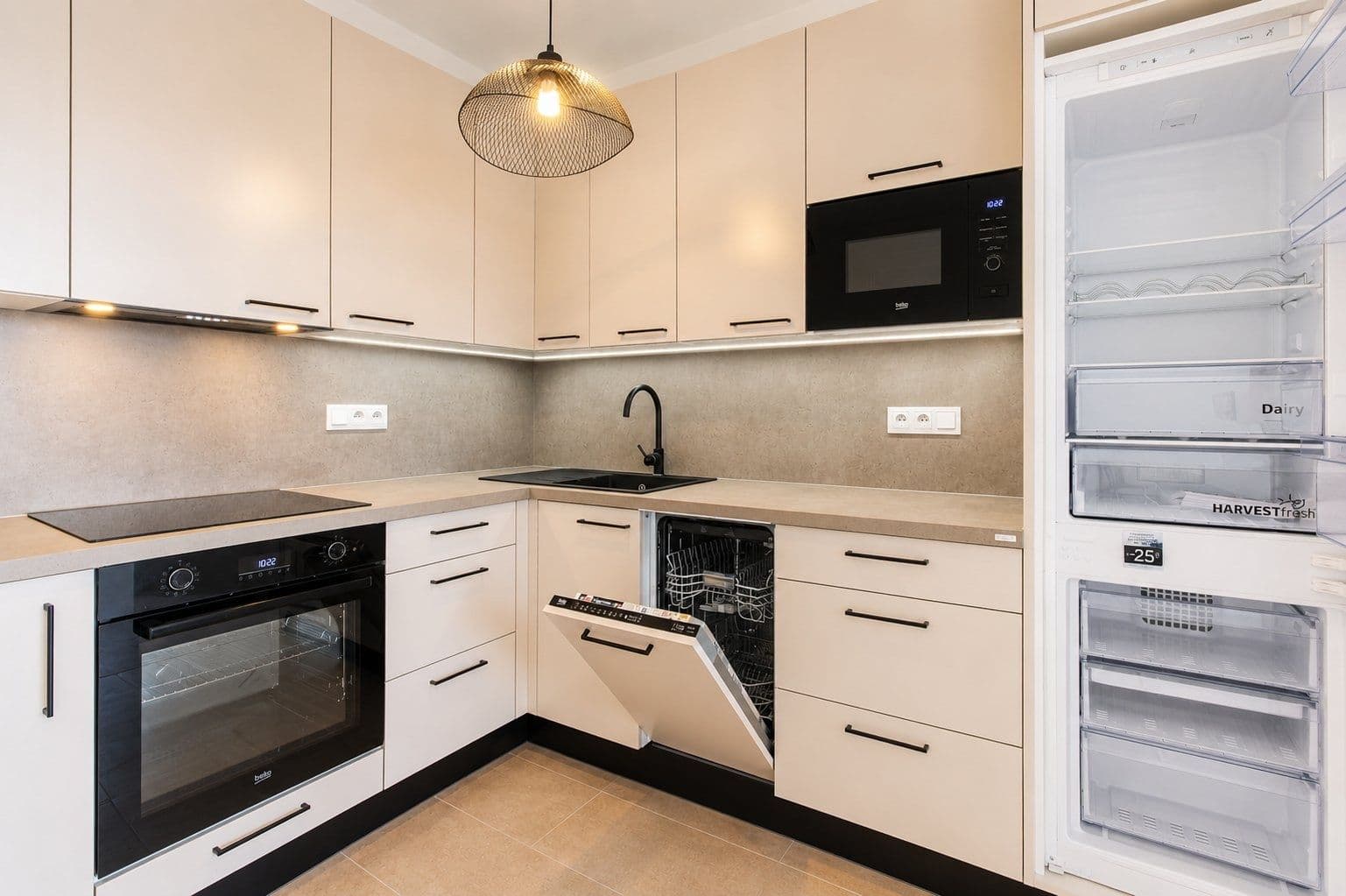 Prenájom bytu 3-izbový 66 m², Arnošta Staňka, Praha, Praha Prenájom bytu 3-izbový 66 m², Arnošta Staňka, Praha, Praha