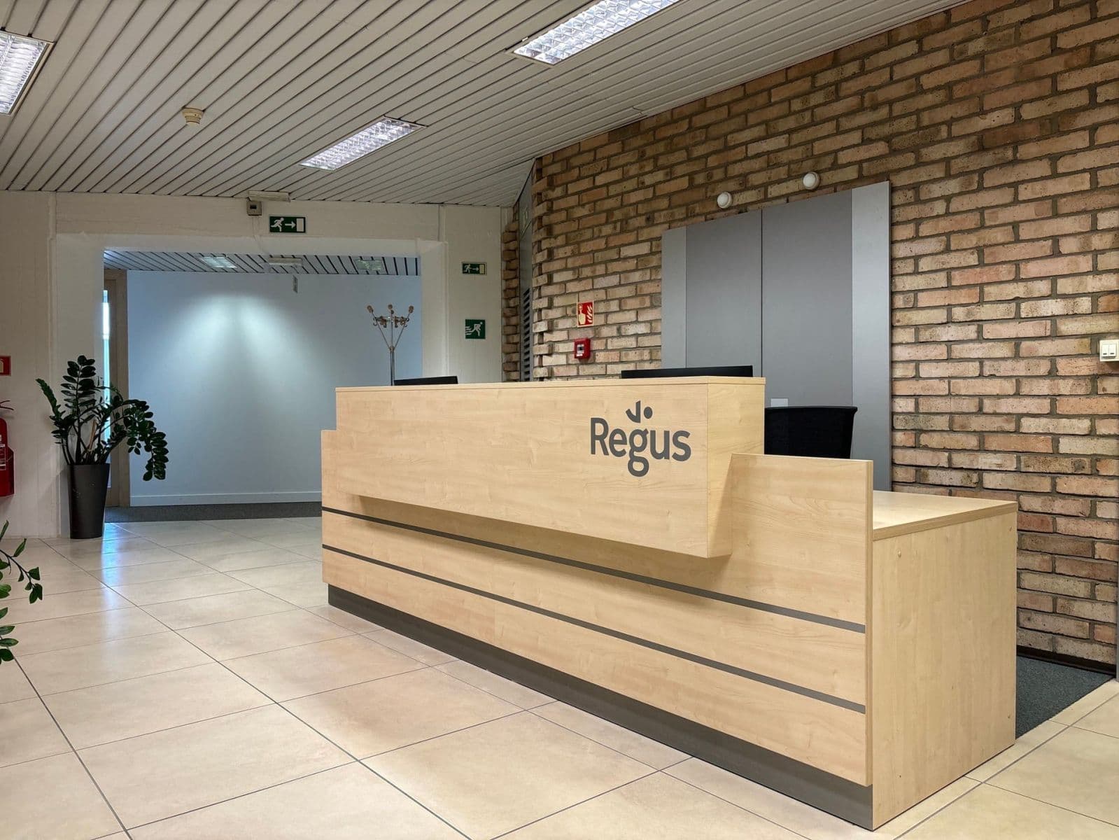 Prenájom kancelárie 10 m², Rosinská, Žilina, Žilinský kraj Prenájom kancelárie 10 m², Rosinská, Žilina, Žilinský kraj