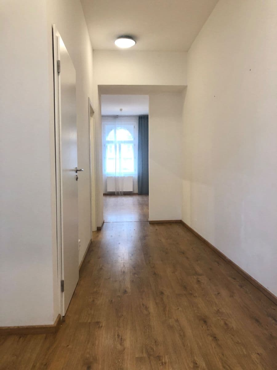 Prenájom bytu 3-izbový 75 m², Na Celné, Praha, Praha Prenájom bytu 3-izbový 75 m², Na Celné, Praha, Praha