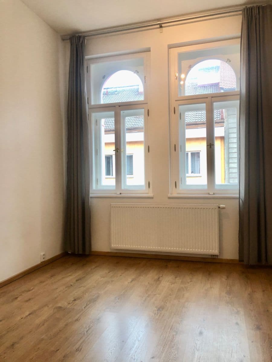Prenájom bytu 3-izbový 75 m², Na Celné, Praha, Praha Prenájom bytu 3-izbový 75 m², Na Celné, Praha, Praha