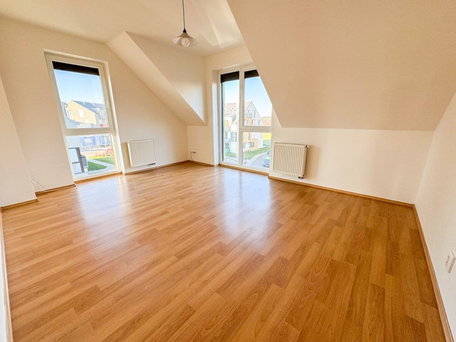 Predaj bytu 4-izbový 99 m², Na Výšině, Říčany, Středočeský kraj Predaj bytu 4-izbový 99 m², Na Výšině, Říčany, Středočeský kraj