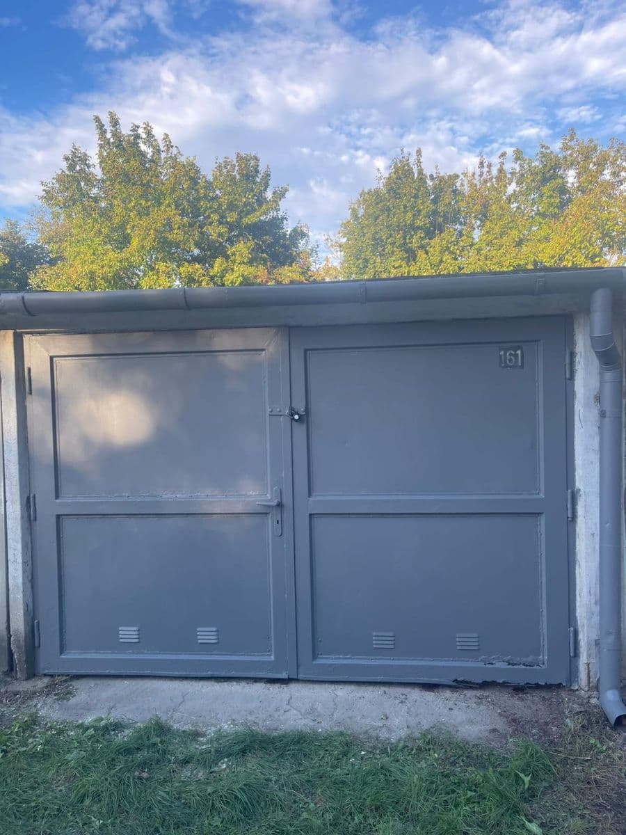 Predaj garáže 15 m², Brno, Jihomoravský kraj Predaj garáže 15 m², Brno, Jihomoravský kraj