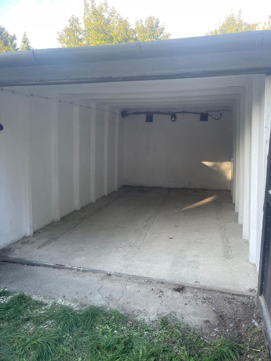 Predaj garáže 15 m², Brno, Jihomoravský kraj Predaj garáže 15 m², Brno, Jihomoravský kraj