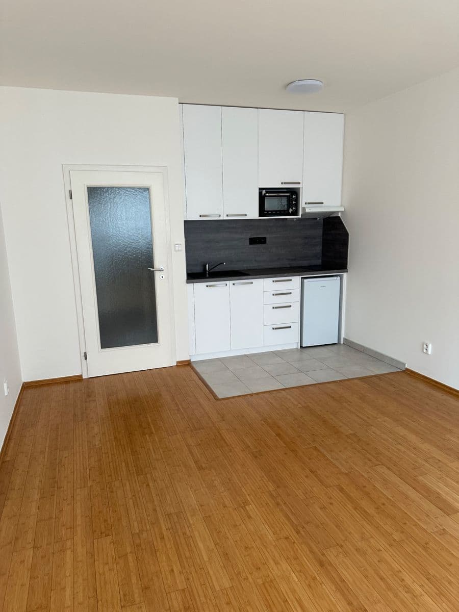 Predaj bytu 1-izbový 32 m², Pešlova, Praha, Praha Predaj bytu 1-izbový 32 m², Pešlova, Praha, Praha
