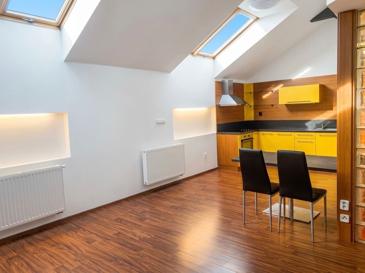 Prenájom bytu 1-izbový 70 m², Hybešova, Brno, Jihomoravský kraj Prenájom bytu 1-izbový 70 m², Hybešova, Brno, Jihomoravský kraj