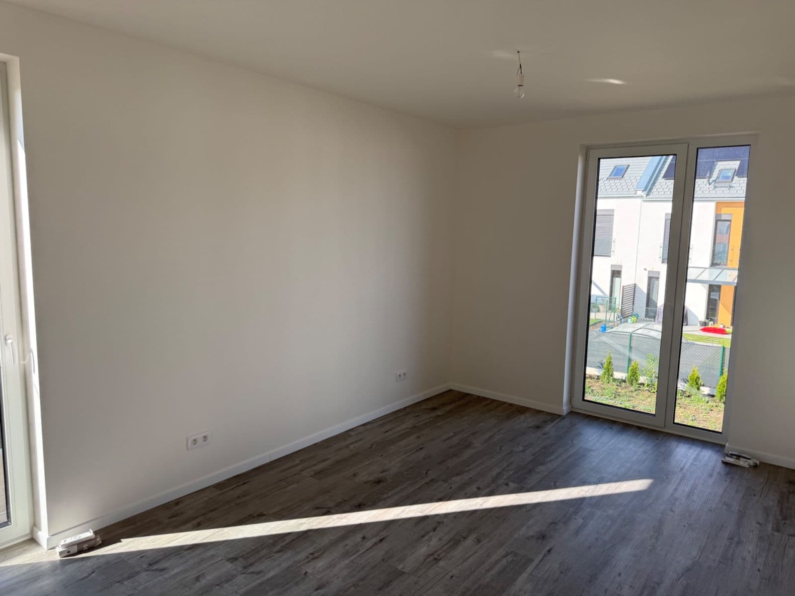 Prenájom domu 136 m², pozemek 420 m², Emy Destinové, Jinočany, Středočeský kraj Prenájom domu 136 m², pozemek 420 m², Emy Destinové, Jinočany, Středočeský kraj