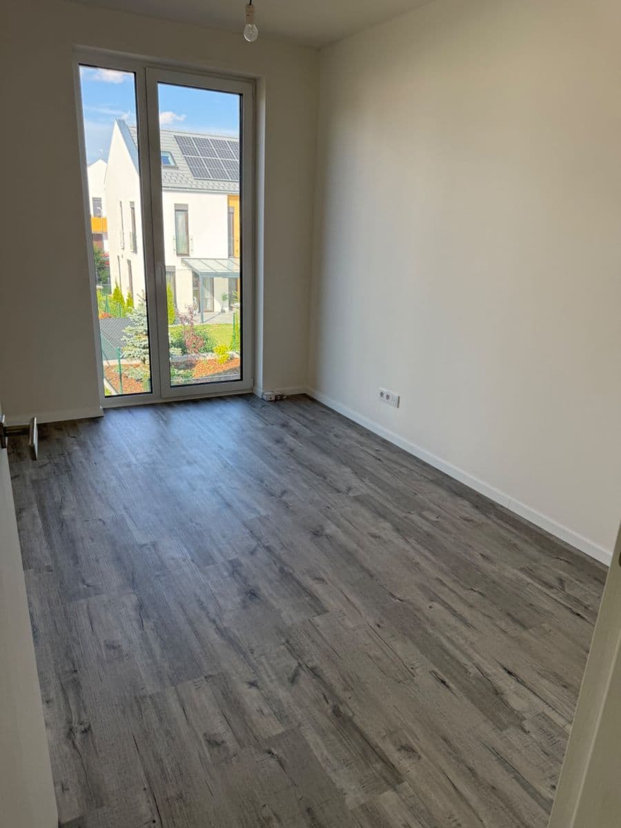 Prenájom domu 136 m², pozemek 420 m², Emy Destinové, Jinočany, Středočeský kraj Prenájom domu 136 m², pozemek 420 m², Emy Destinové, Jinočany, Středočeský kraj