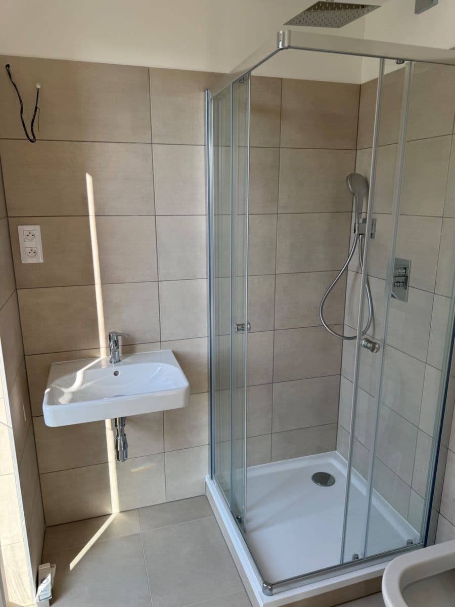 Prenájom domu 136 m², pozemek 420 m², Emy Destinové, Jinočany, Středočeský kraj Prenájom domu 136 m², pozemek 420 m², Emy Destinové, Jinočany, Středočeský kraj