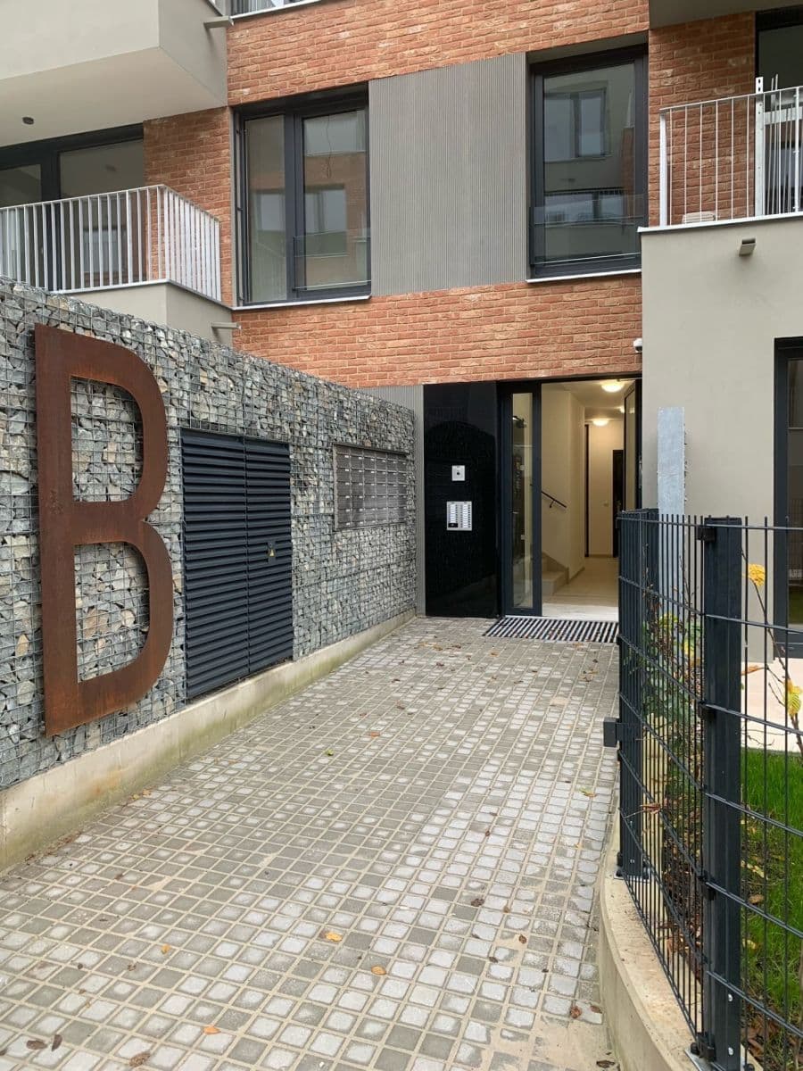 Prenájom bytu 2-izbový 70 m², Michelská, Praha, Praha Prenájom bytu 2-izbový 70 m², Michelská, Praha, Praha