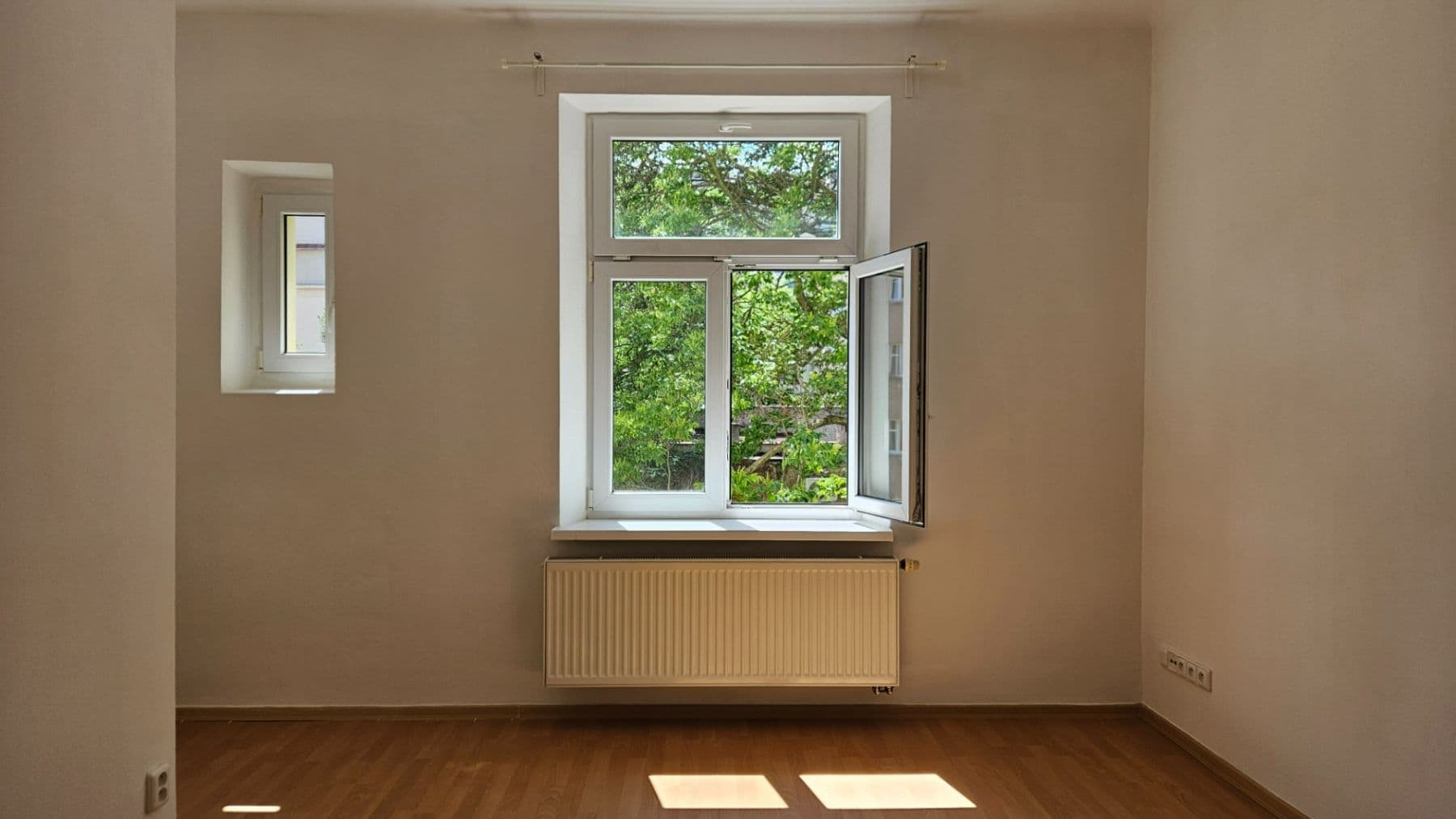 Prenájom bytu 2-izbový 42 m², Horní, Praha, Praha Prenájom bytu 2-izbový 42 m², Horní, Praha, Praha