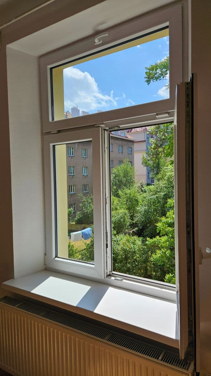 Prenájom bytu 2-izbový 42 m², Horní, Praha, Praha Prenájom bytu 2-izbový 42 m², Horní, Praha, Praha