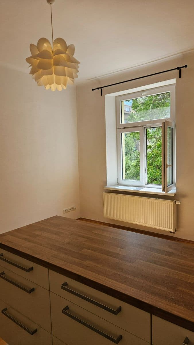 Prenájom bytu 2-izbový 42 m², Horní, Praha, Praha Prenájom bytu 2-izbový 42 m², Horní, Praha, Praha
