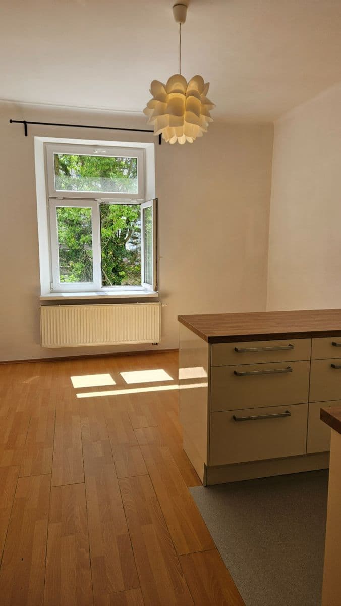 Prenájom bytu 2-izbový 42 m², Horní, Praha, Praha Prenájom bytu 2-izbový 42 m², Horní, Praha, Praha