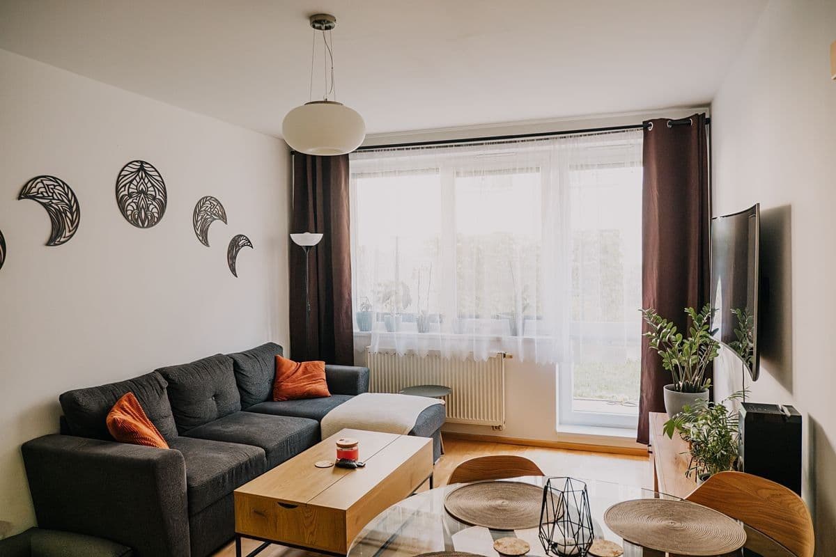 Predaj bytu 3-izbový 122 m², U Hostavického potoka, Praha, Praha Predaj bytu 3-izbový 122 m², U Hostavického potoka, Praha, Praha