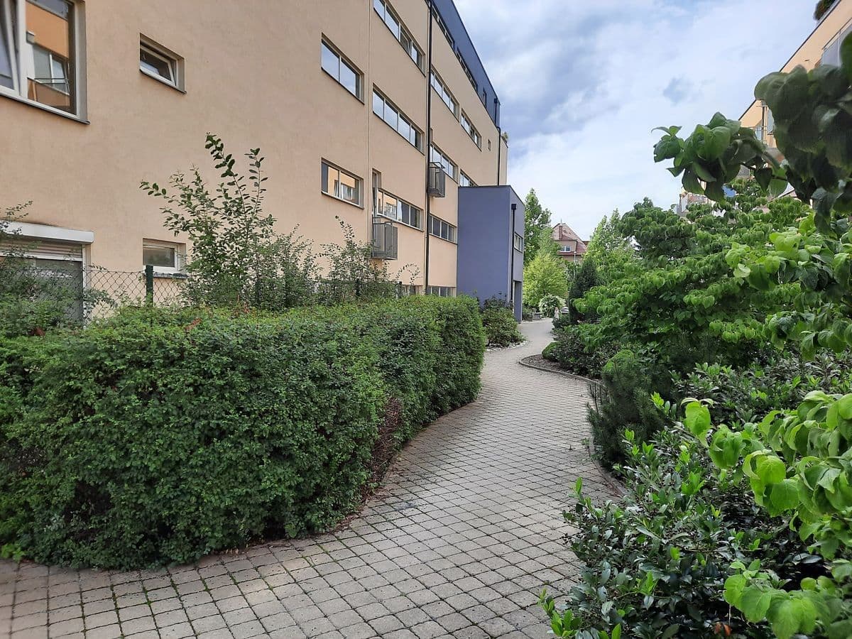 Predaj bytu 3-izbový 122 m², U Hostavického potoka, Praha, Praha Predaj bytu 3-izbový 122 m², U Hostavického potoka, Praha, Praha