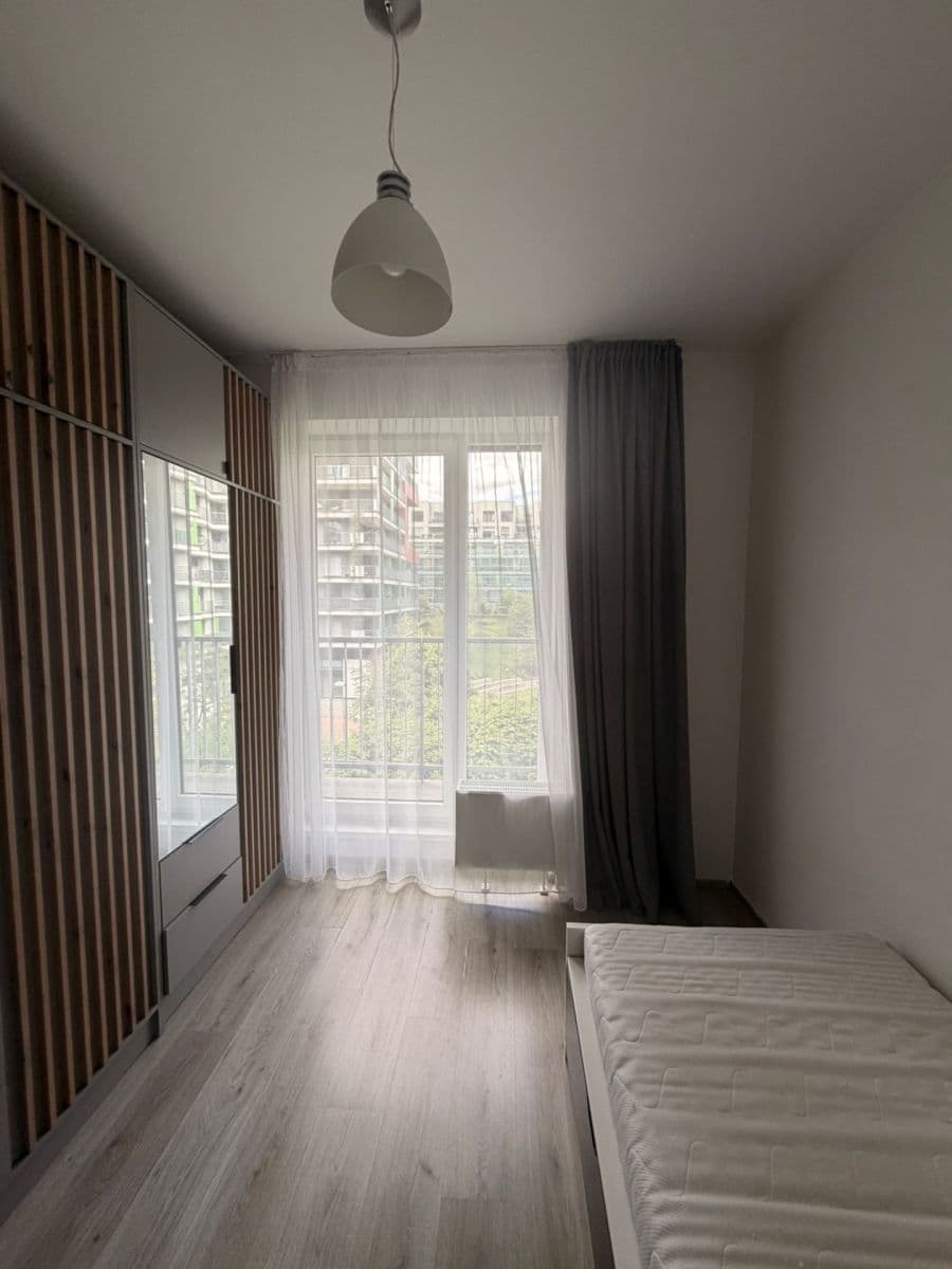 Prenájom bytu 3-izbový 66 m², Nad Úžlabinou, Praha, Praha Prenájom bytu 3-izbový 66 m², Nad Úžlabinou, Praha, Praha
