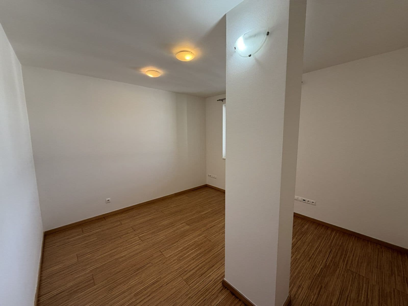 Prenájom bytu 3-izbový 120 m², Palackého třída, Brno, Jihomoravský kraj Prenájom bytu 3-izbový 120 m², Palackého třída, Brno, Jihomoravský kraj