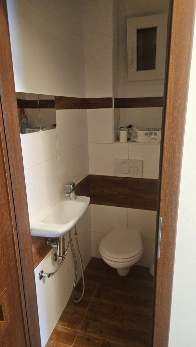 Prenájom bytu 3-izbový 72 m², 5. května, Praha, Praha Prenájom bytu 3-izbový 72 m², 5. května, Praha, Praha