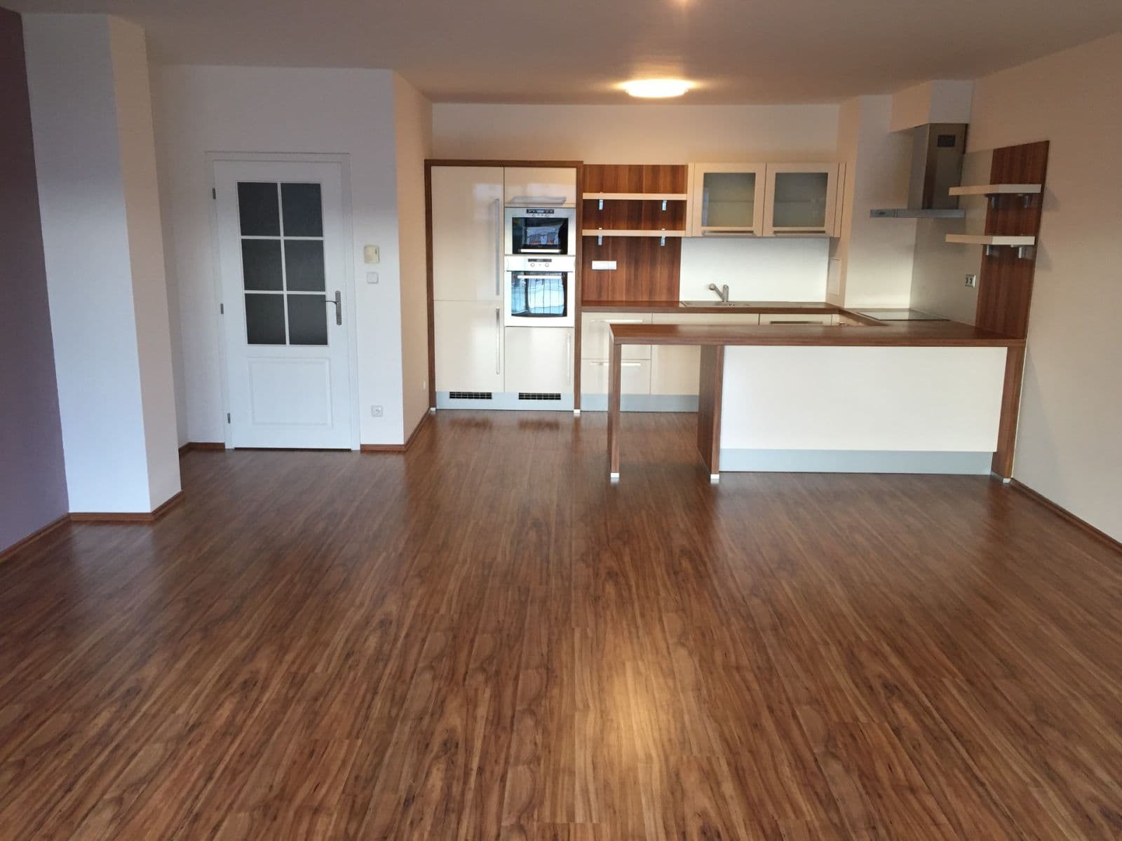 Prenájom bytu 2-izbový 82 m², Na Harfě, Praha, Praha Prenájom bytu 2-izbový 82 m², Na Harfě, Praha, Praha