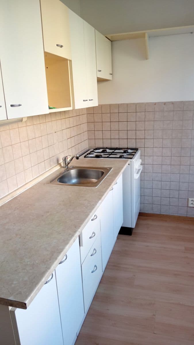 Prenájom bytu 2-izbový 52 m², Káranská, Praha, Praha Prenájom bytu 2-izbový 52 m², Káranská, Praha, Praha