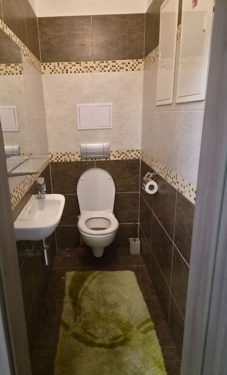 Prenájom bytu 2-izbový 57 m², Kadnárova, Rača, Bratislavský kraj Prenájom bytu 2-izbový 57 m², Kadnárova, Rača, Bratislavský kraj