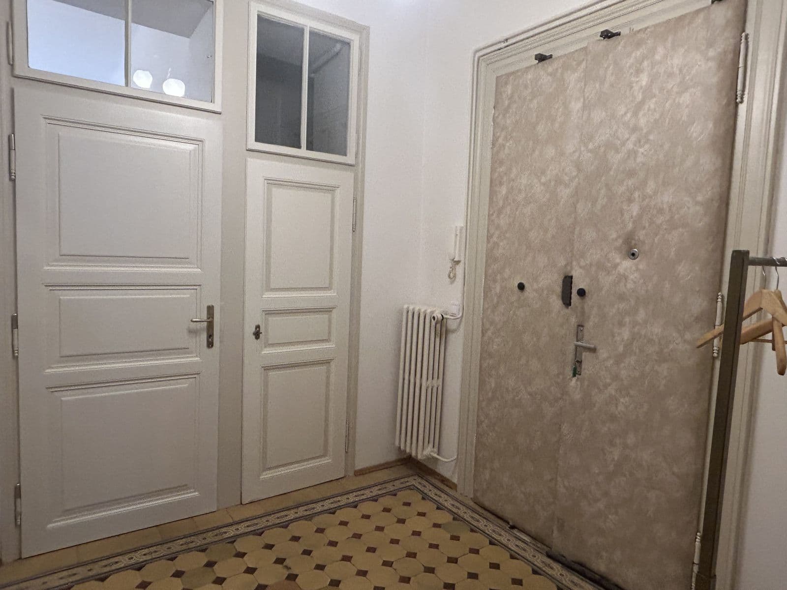 Prenájom bytu 57 m², Lužická, Praha, Praha Prenájom bytu 57 m², Lužická, Praha, Praha