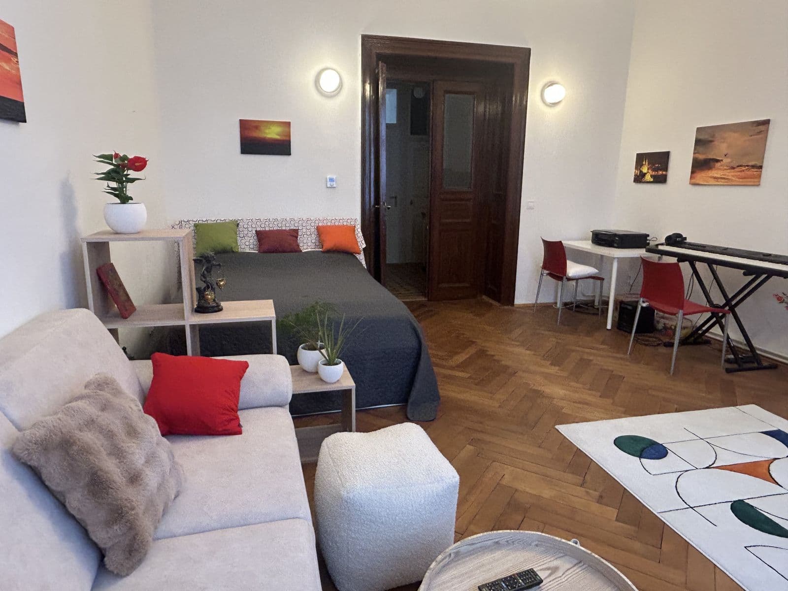 Prenájom bytu 57 m², Lužická, Praha, Praha Prenájom bytu 57 m², Lužická, Praha, Praha