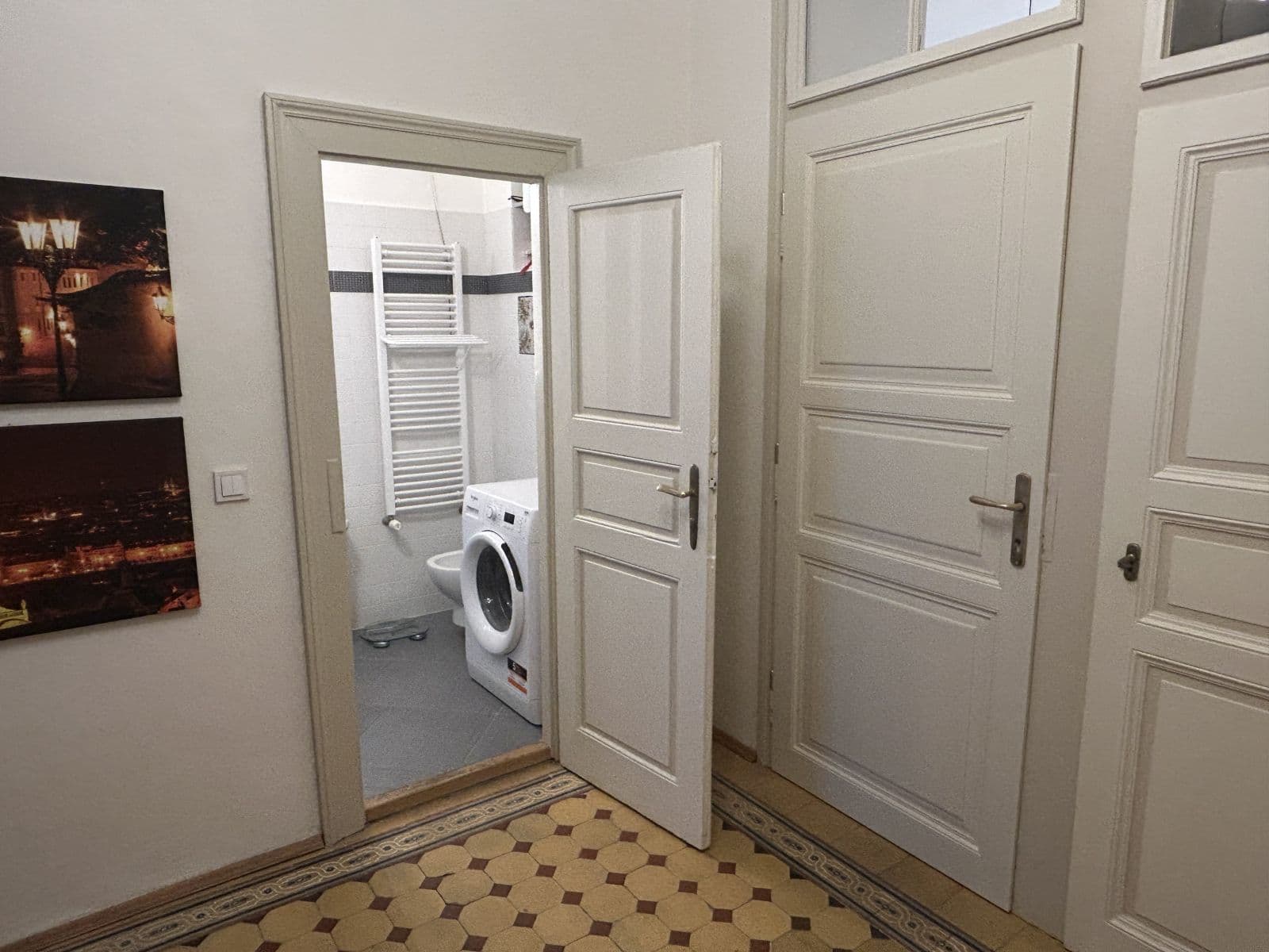 Prenájom bytu 57 m², Lužická, Praha, Praha Prenájom bytu 57 m², Lužická, Praha, Praha