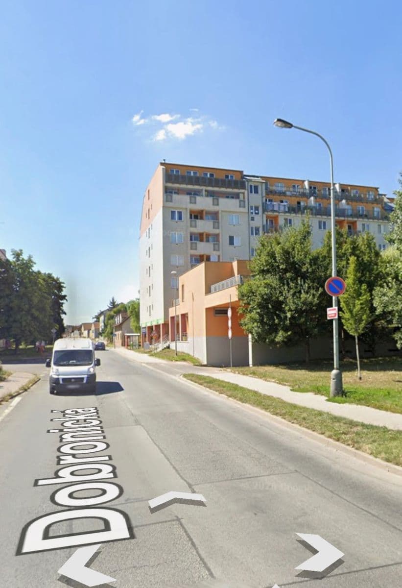 Prenájom garáže 18 m², Dobronická, Praha, Praha Prenájom garáže 18 m², Dobronická, Praha, Praha