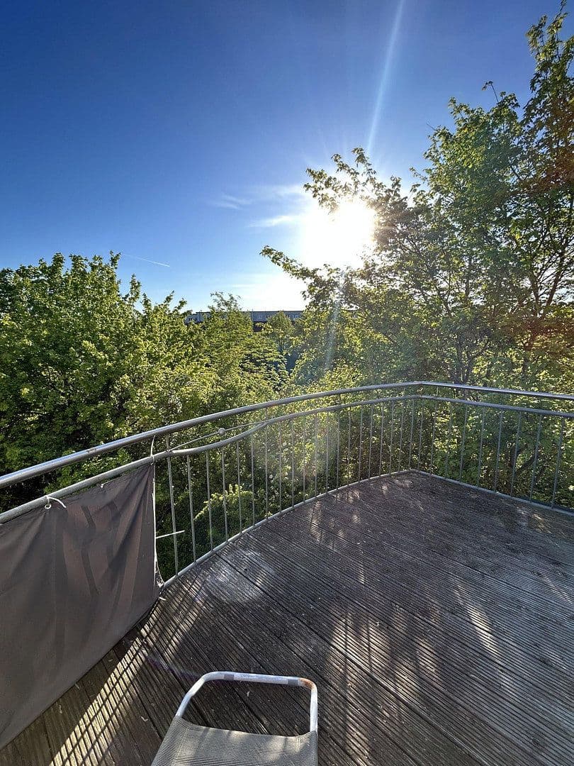 Prenájom bytu 2-izbový 81 m², Erlangen, Bavorsko Prenájom bytu 2-izbový 81 m², Erlangen, Bavorsko