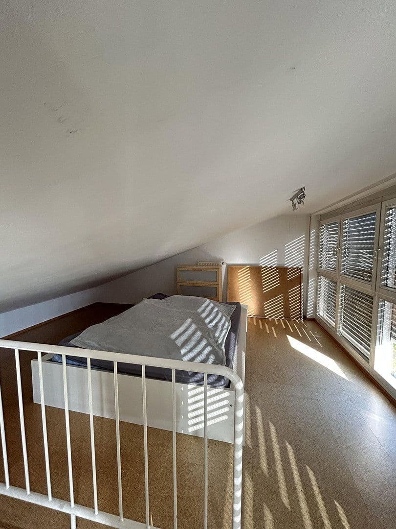 Prenájom bytu 2-izbový 81 m², Erlangen, Bavorsko Prenájom bytu 2-izbový 81 m², Erlangen, Bavorsko