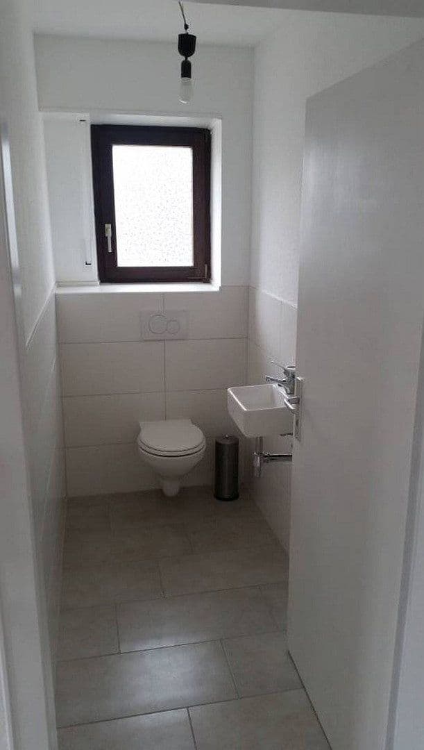 Predaj domu 186 m², pozemek 425 m², Dielheim, Bádensko-Wurttembersko Predaj domu 186 m², pozemek 425 m², Dielheim, Bádensko-Wurttembersko