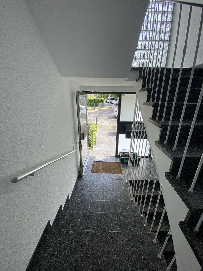 Prenájom bytu 1-izbový 17 m², Mühlenbroicher Weg 143, Düsseldorf, Severné Porýnie - Westfálsko Prenájom bytu 1-izbový 17 m², Mühlenbroicher Weg 143, Düsseldorf, Severné Porýnie - Westfálsko