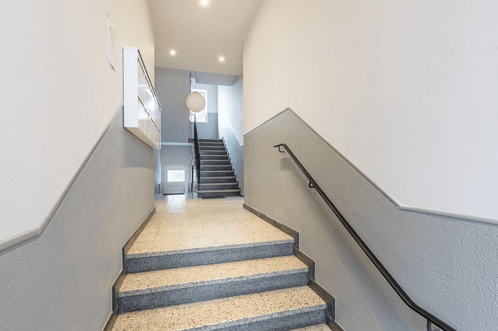Predaj bytu 2-izbový 55 m², Düsseldorf, Severné Porýnie - Westfálsko Predaj bytu 2-izbový 55 m², Düsseldorf, Severné Porýnie - Westfálsko