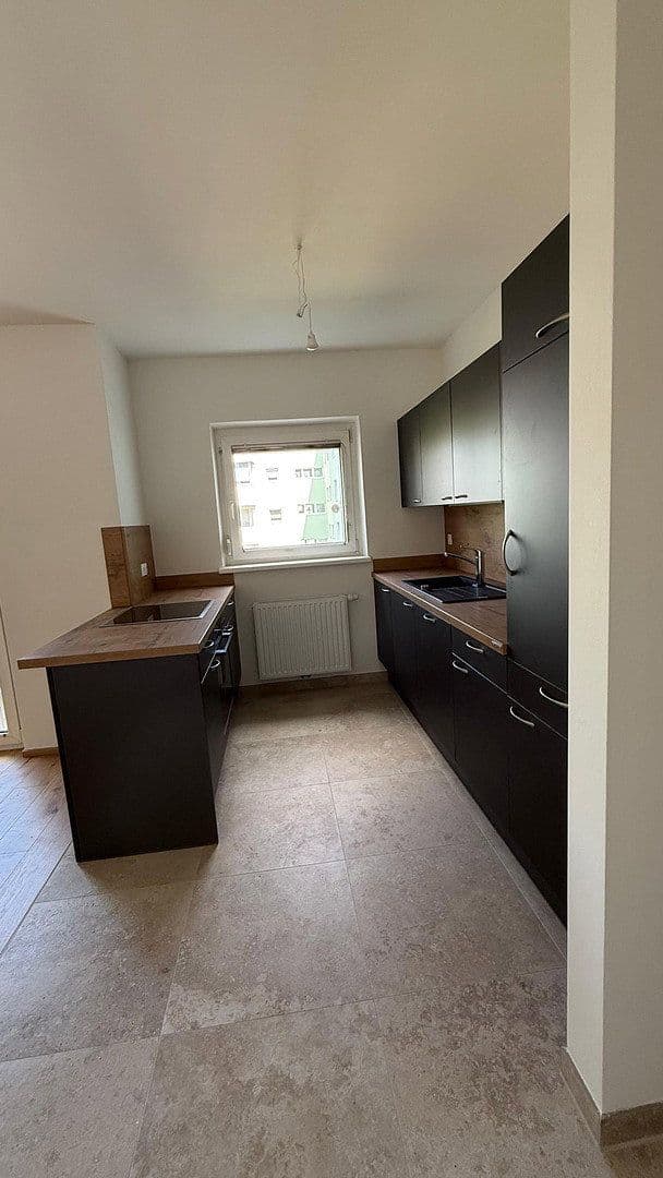 Prenájom bytu 2-izbový 55 m², bank99 19, Mödling, Dolné Rakúsko Prenájom bytu 2-izbový 55 m², bank99 19, Mödling, Dolné Rakúsko