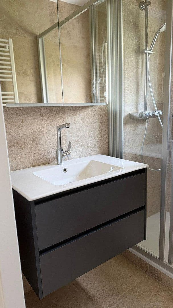 Prenájom bytu 2-izbový 55 m², bank99 19, Mödling, Dolné Rakúsko Prenájom bytu 2-izbový 55 m², bank99 19, Mödling, Dolné Rakúsko