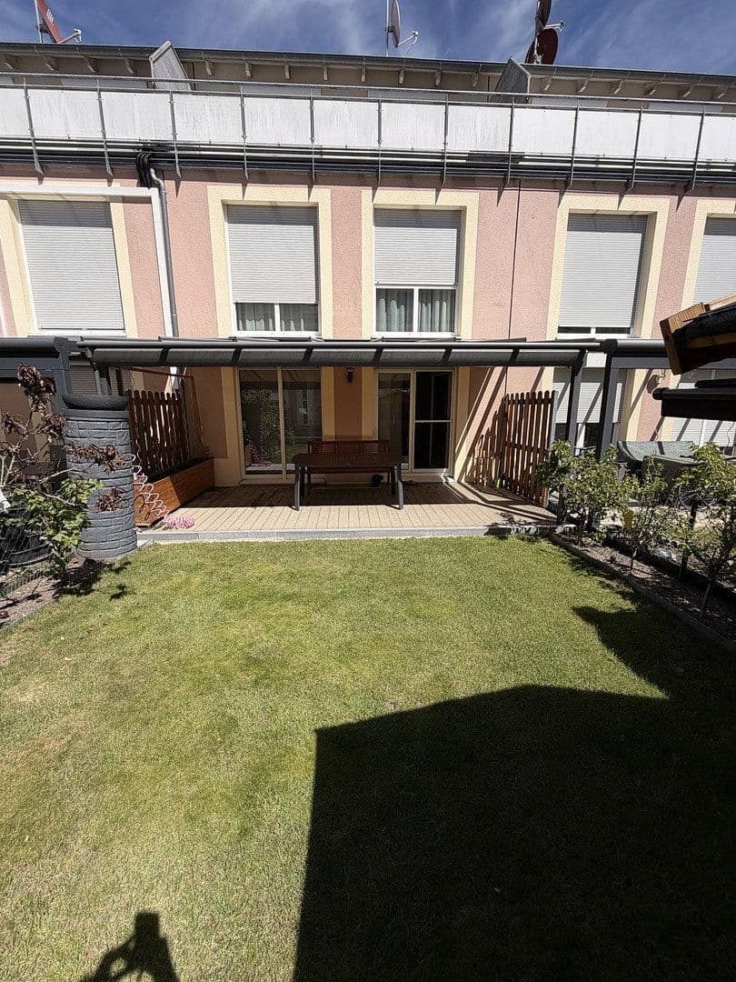 Prenájom domu 165 m², pozemek 165 m², Marsweg 20, Feucht, Bavorsko Prenájom domu 165 m², pozemek 165 m², Marsweg 20, Feucht, Bavorsko