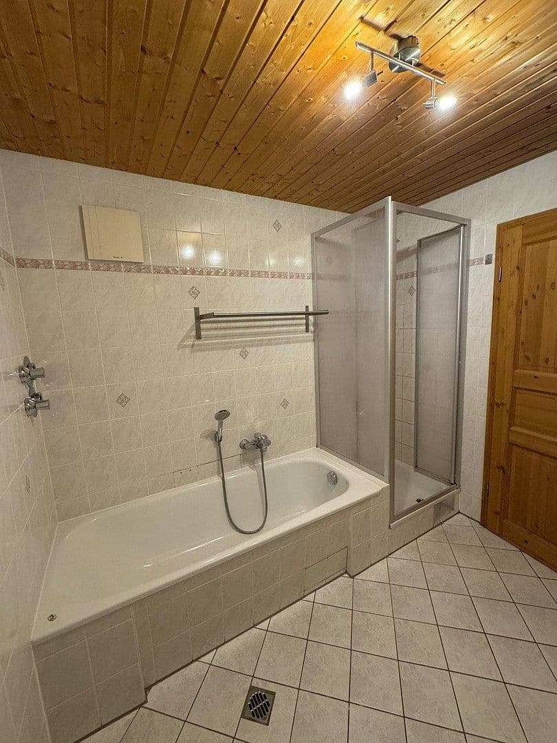 Prenájom bytu 3-izbový 80 m², Königsdorf, Bavorsko Prenájom bytu 3-izbový 80 m², Königsdorf, Bavorsko