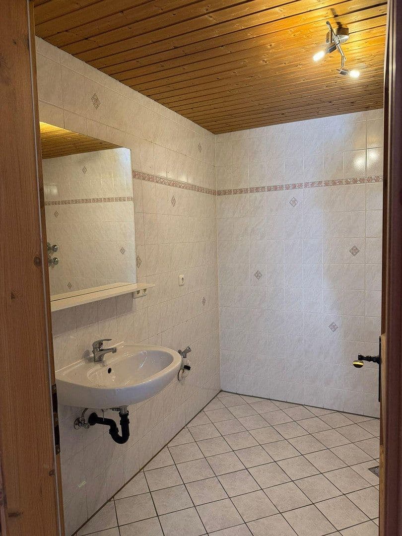 Prenájom bytu 3-izbový 80 m², Königsdorf, Bavorsko Prenájom bytu 3-izbový 80 m², Königsdorf, Bavorsko