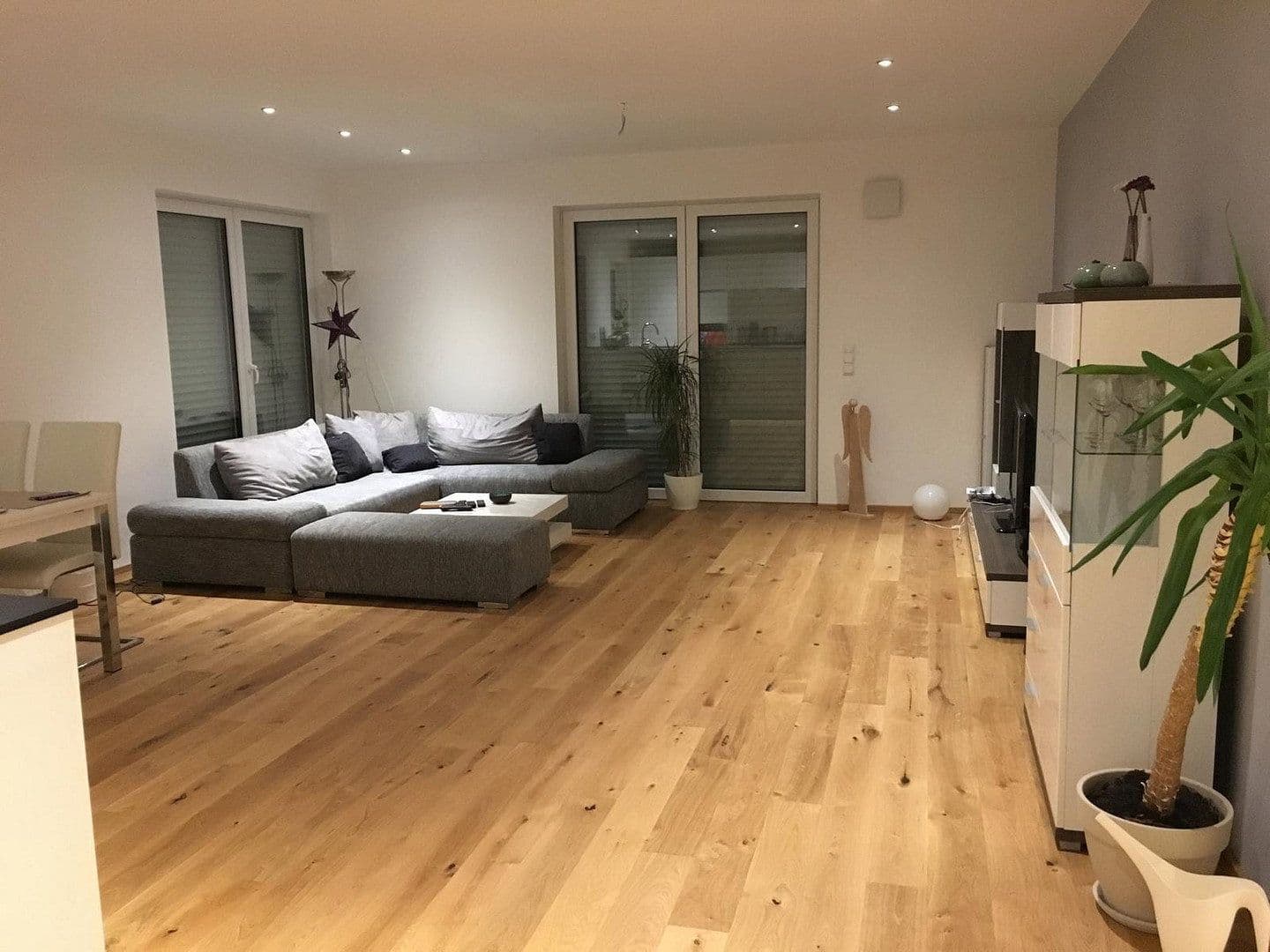 Prenájom bytu 3-izbový 92 m², Geldersheim, Bavorsko Prenájom bytu 3-izbový 92 m², Geldersheim, Bavorsko