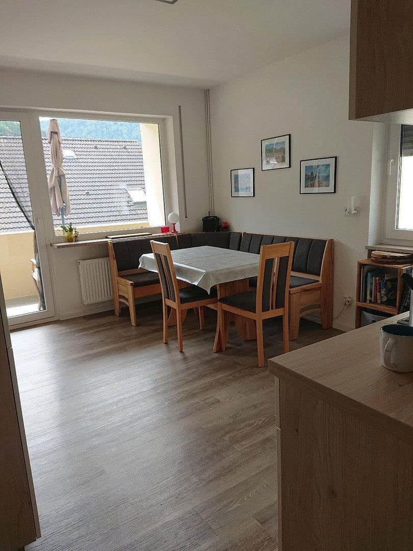 Prenájom bytu 5-izbový 97 m², Berliner Straße 8, Kordel, Porýnie-Falcko Prenájom bytu 5-izbový 97 m², Berliner Straße 8, Kordel, Porýnie-Falcko