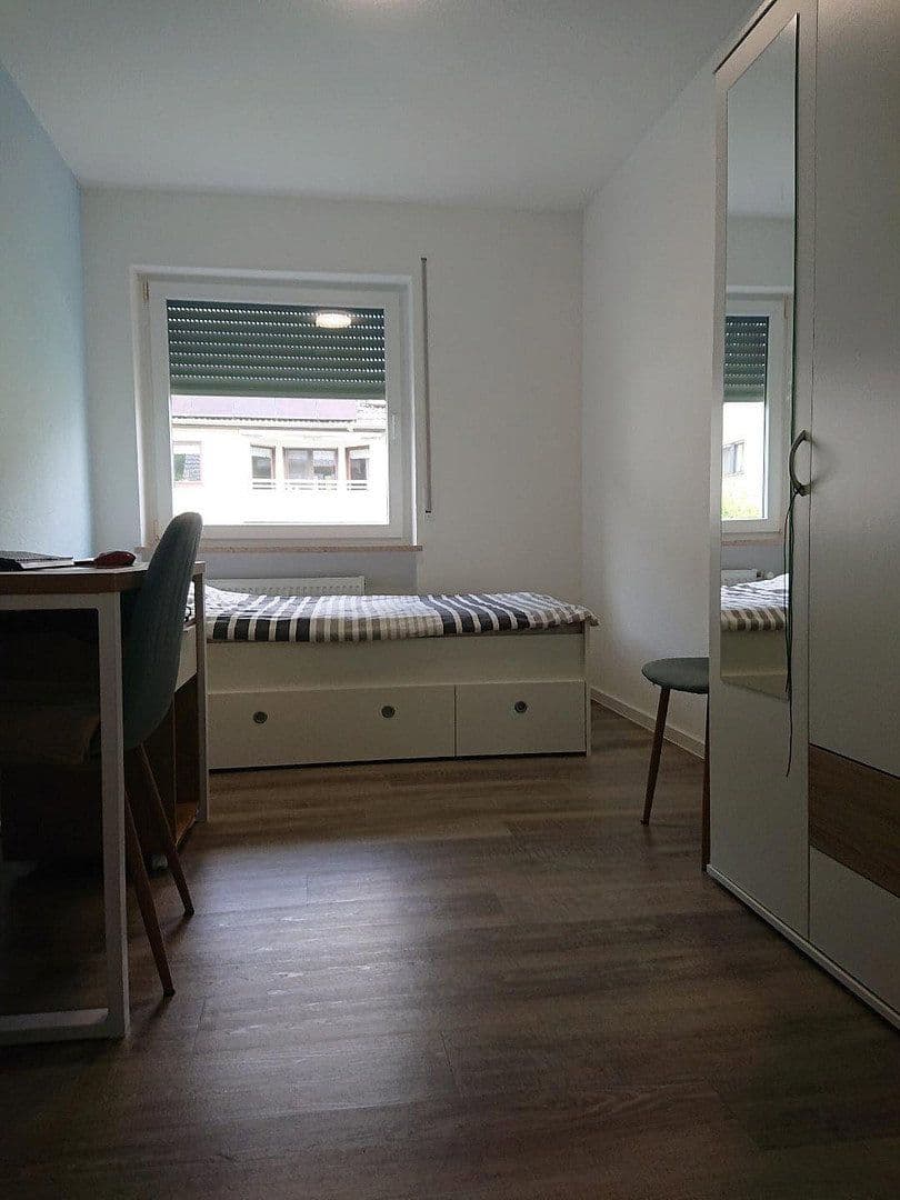 Prenájom bytu 5-izbový 97 m², Berliner Straße 8, Kordel, Porýnie-Falcko Prenájom bytu 5-izbový 97 m², Berliner Straße 8, Kordel, Porýnie-Falcko