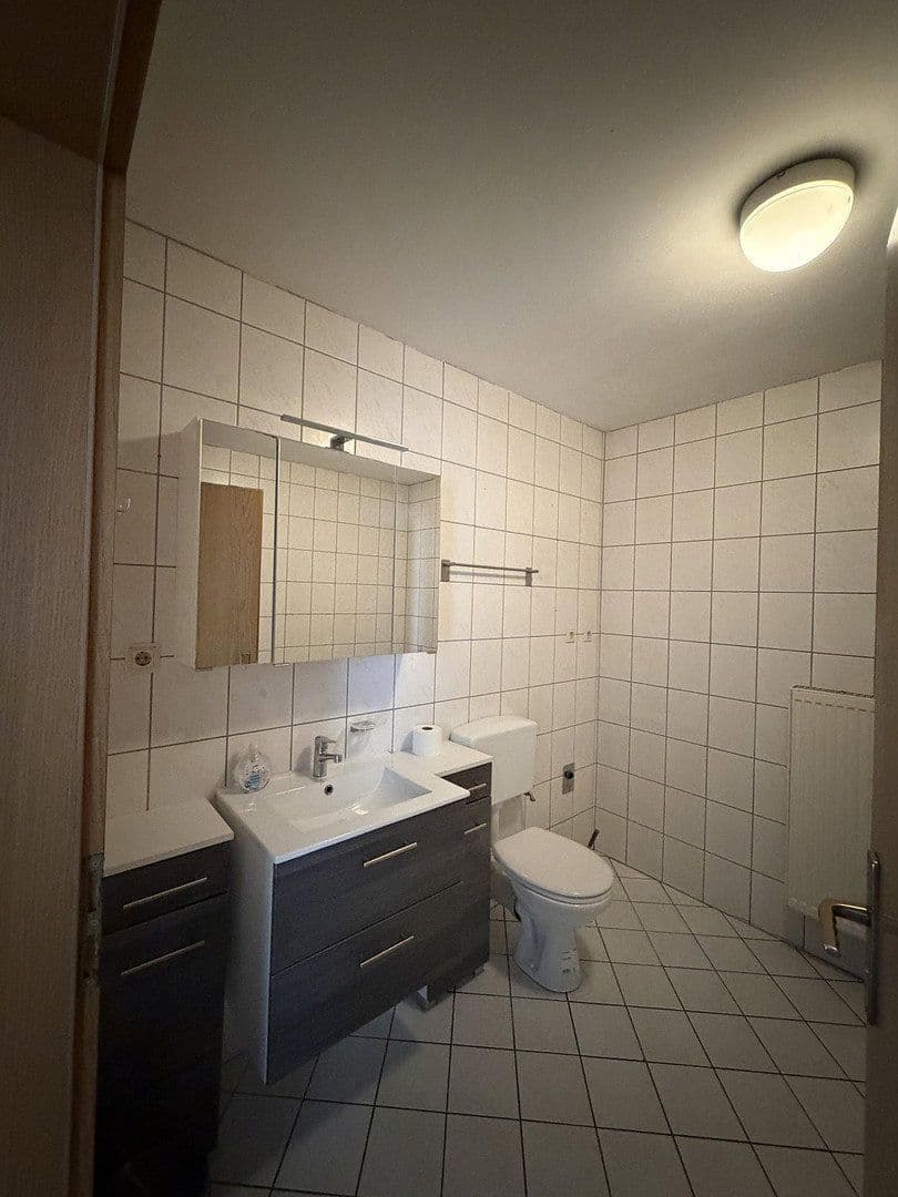 Prenájom bytu 3-izbový 80 m², Osterburken, Bádensko-Wurttembersko Prenájom bytu 3-izbový 80 m², Osterburken, Bádensko-Wurttembersko