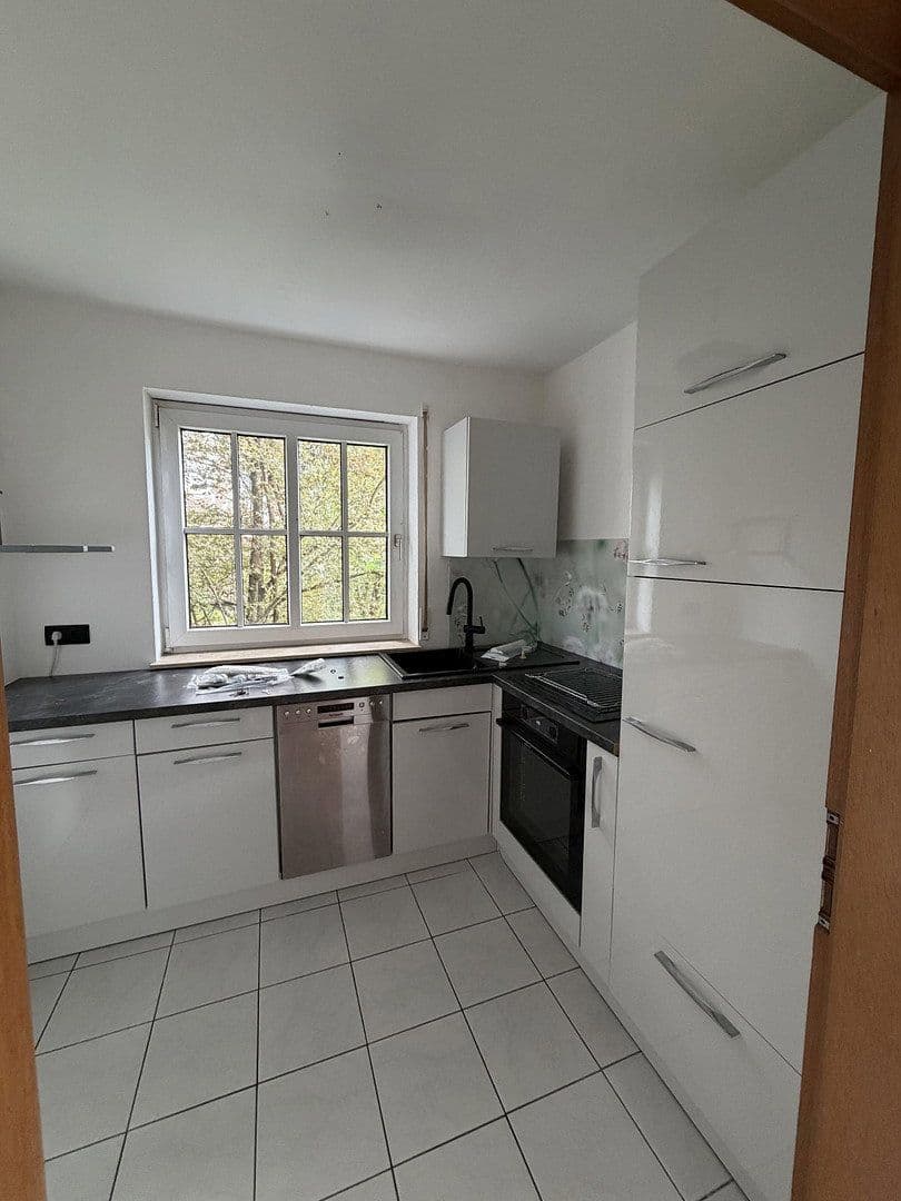 Prenájom bytu 3-izbový 80 m², Osterburken, Bádensko-Wurttembersko Prenájom bytu 3-izbový 80 m², Osterburken, Bádensko-Wurttembersko