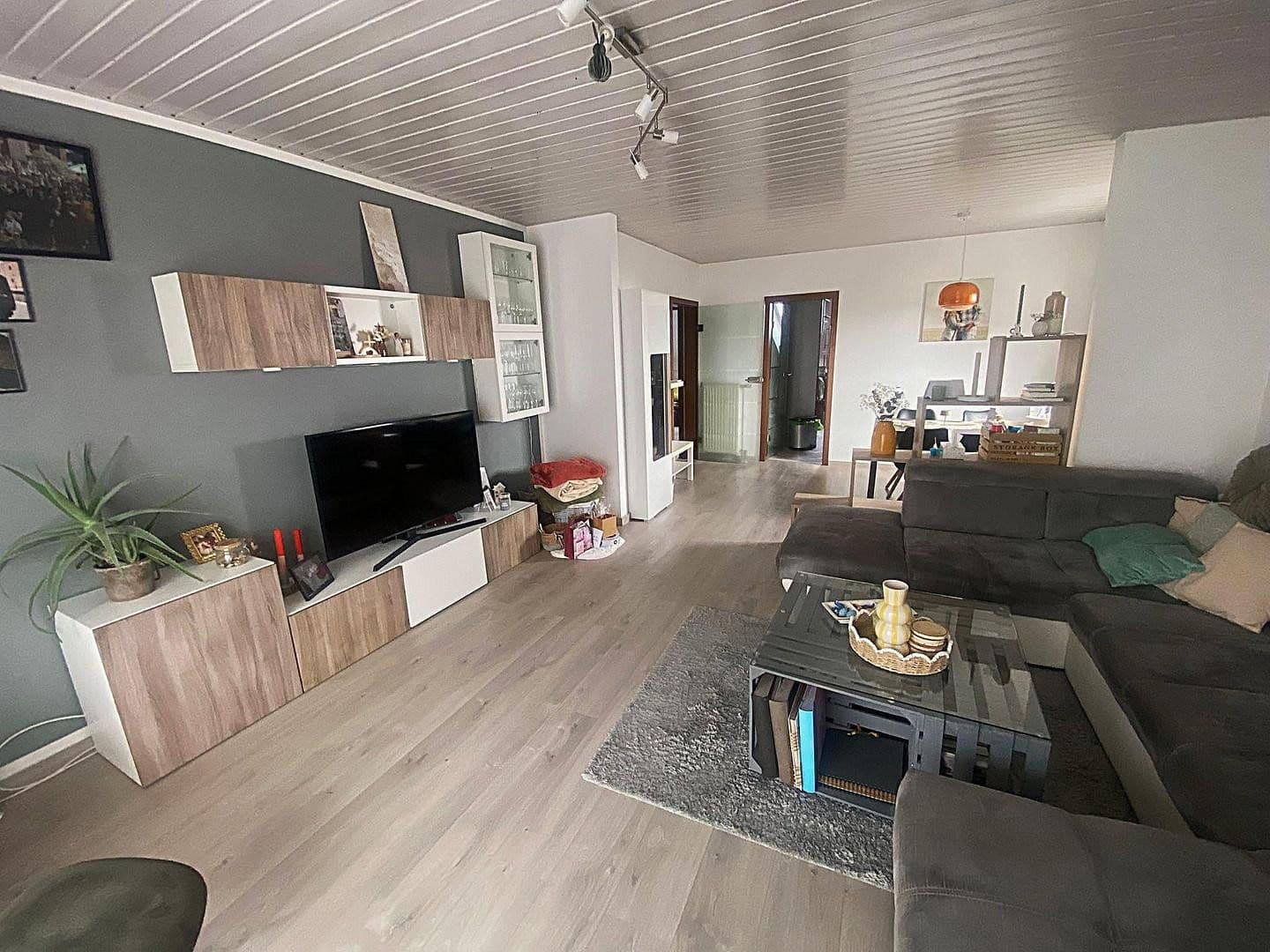 Prenájom bytu 3-izbový 80 m², Händelstraße 2, Wilkau-Haßlau, Sasko Prenájom bytu 3-izbový 80 m², Händelstraße 2, Wilkau-Haßlau, Sasko