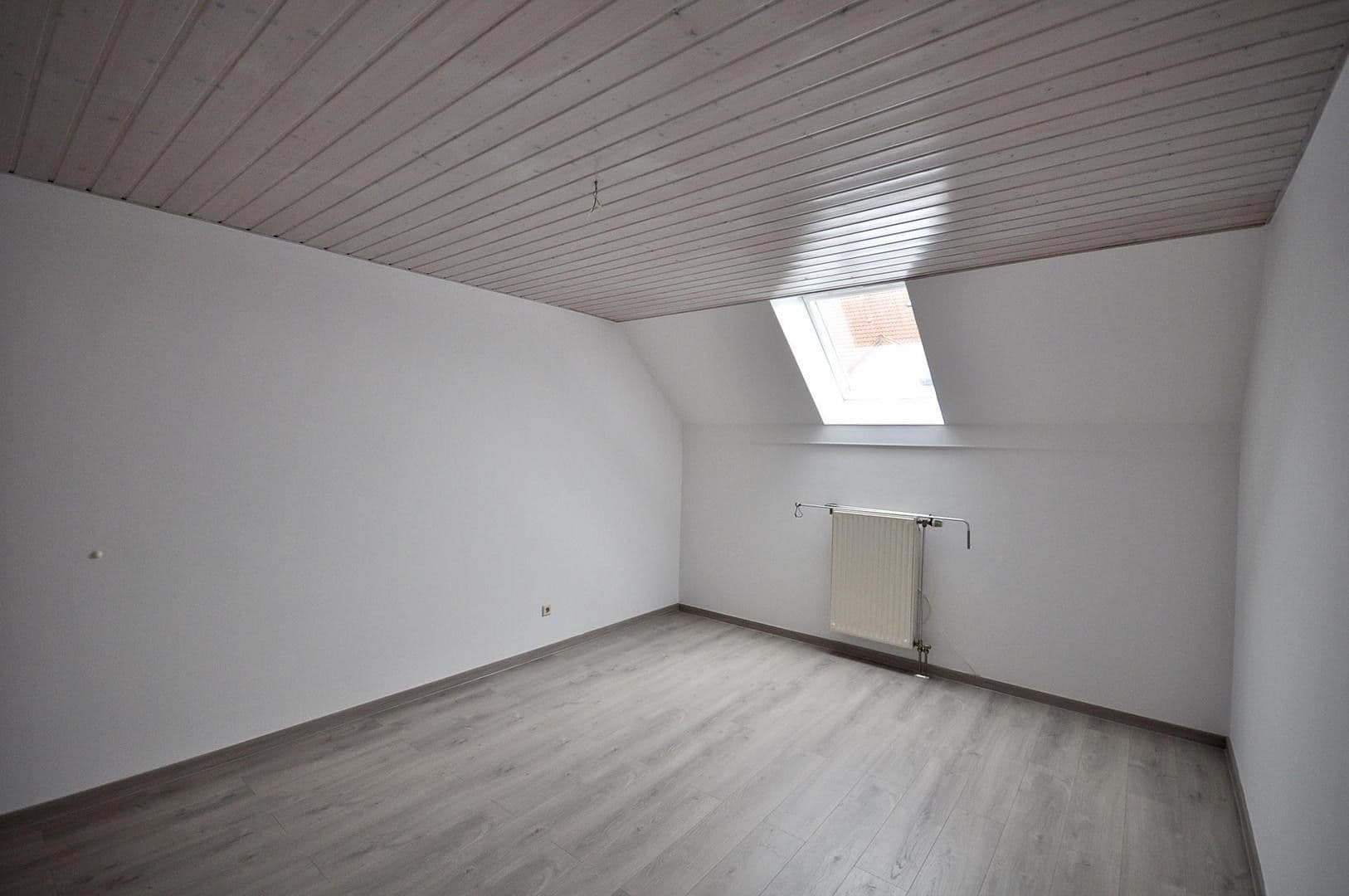 Prenájom bytu 3-izbový 80 m², Händelstraße 2, Wilkau-Haßlau, Sasko Prenájom bytu 3-izbový 80 m², Händelstraße 2, Wilkau-Haßlau, Sasko