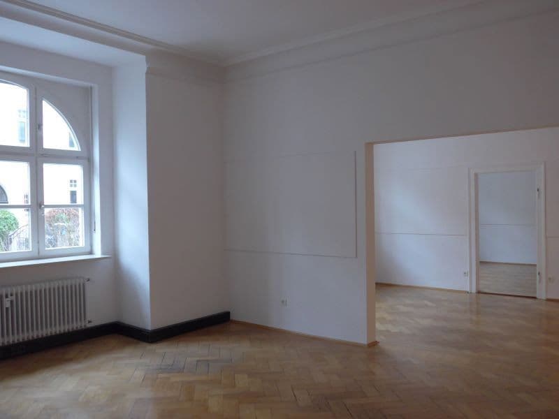 Prenájom kancelárie 146 m², Rauchstraße 1, München, Bavorsko Prenájom kancelárie 146 m², Rauchstraße 1, München, Bavorsko