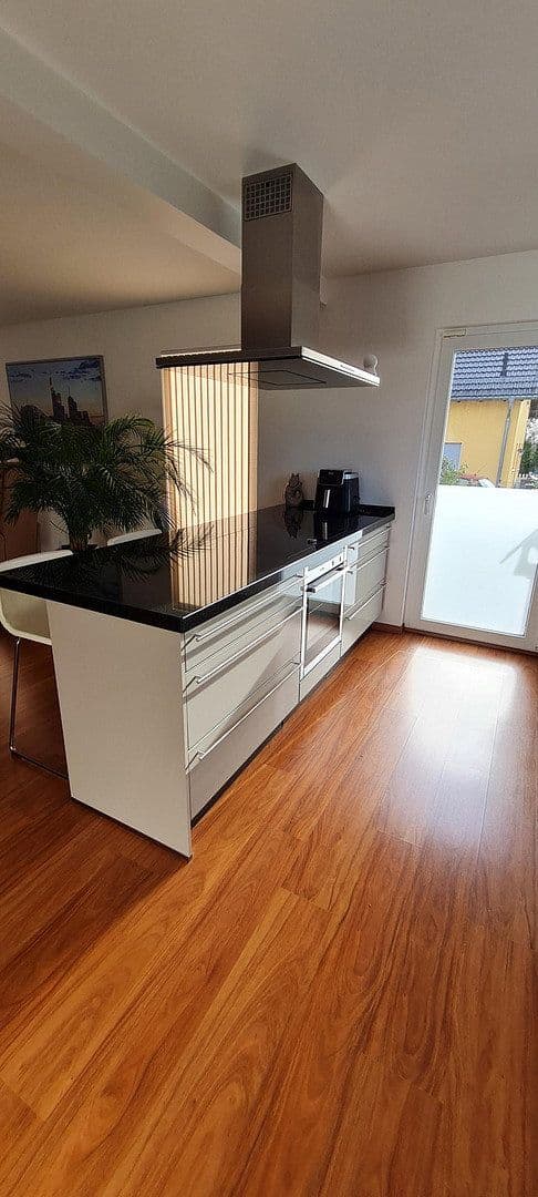 Predaj domu 124 m², pozemek 426 m², Spatzenwiesenweg 5, Schmitten im Taunus, Hesensko Predaj domu 124 m², pozemek 426 m², Spatzenwiesenweg 5, Schmitten im Taunus, Hesensko