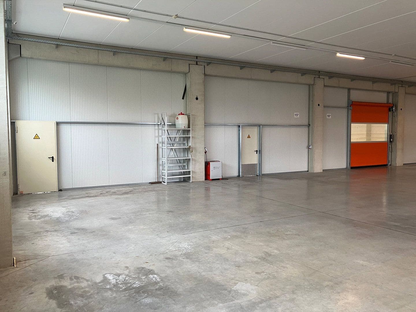 Prenájom nebytového priestoru 3.170 m², Tüttleben, Durínsko Prenájom nebytového priestoru 3.170 m², Tüttleben, Durínsko